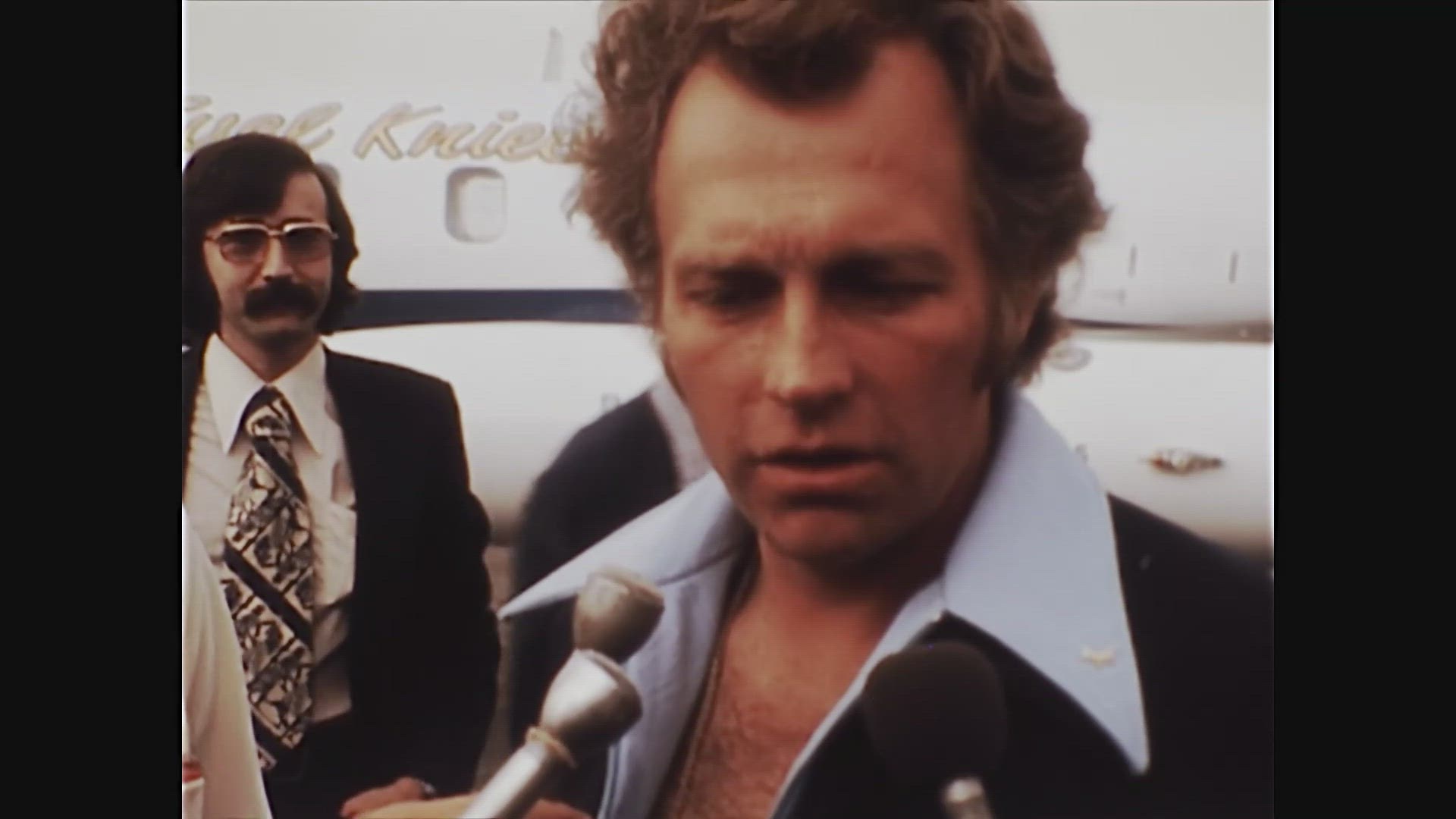 Evel Knievel interview in 1974 about jumping Snake River Canyon