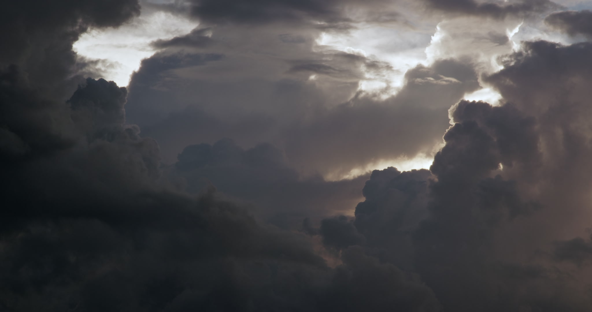 4K weather and climate footage.
Cinematographer: Martin Lisius. Camera: RED DSMC Dragon 5K.