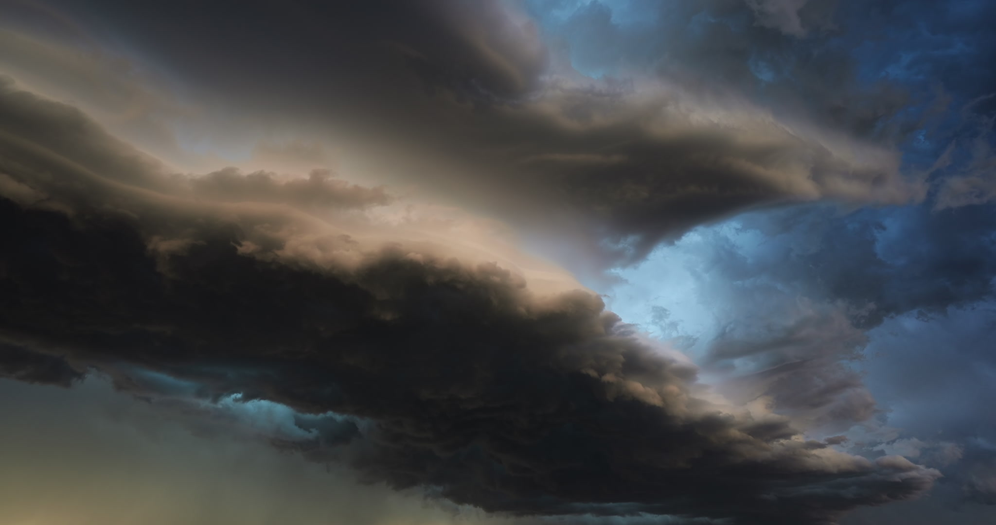 Alien-like teal and orange seven storm approaches, lightning, 4K, real-time. DCI 4K.