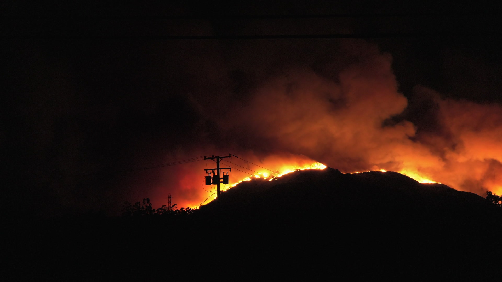 Fire grows as wind increases - The Thomas Fire, California, 2017, 4K.